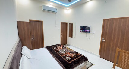 It's Braj Raj Home Stay Room Type - Krishna Deluxe Room