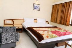 Rajshree Hotel