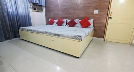Abode Homestay Room Type - Family Suite with AC