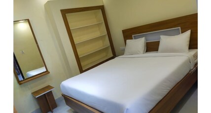 HMS Residency Room Type - Deluxe Rooms
