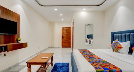 FabHotel Royal Inn Room Type - Premium Room