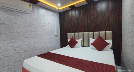 Radha Krishna Home PG Room Type - Deluxe king Size Ac Room