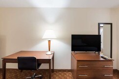 Best Western Lakewood Inn