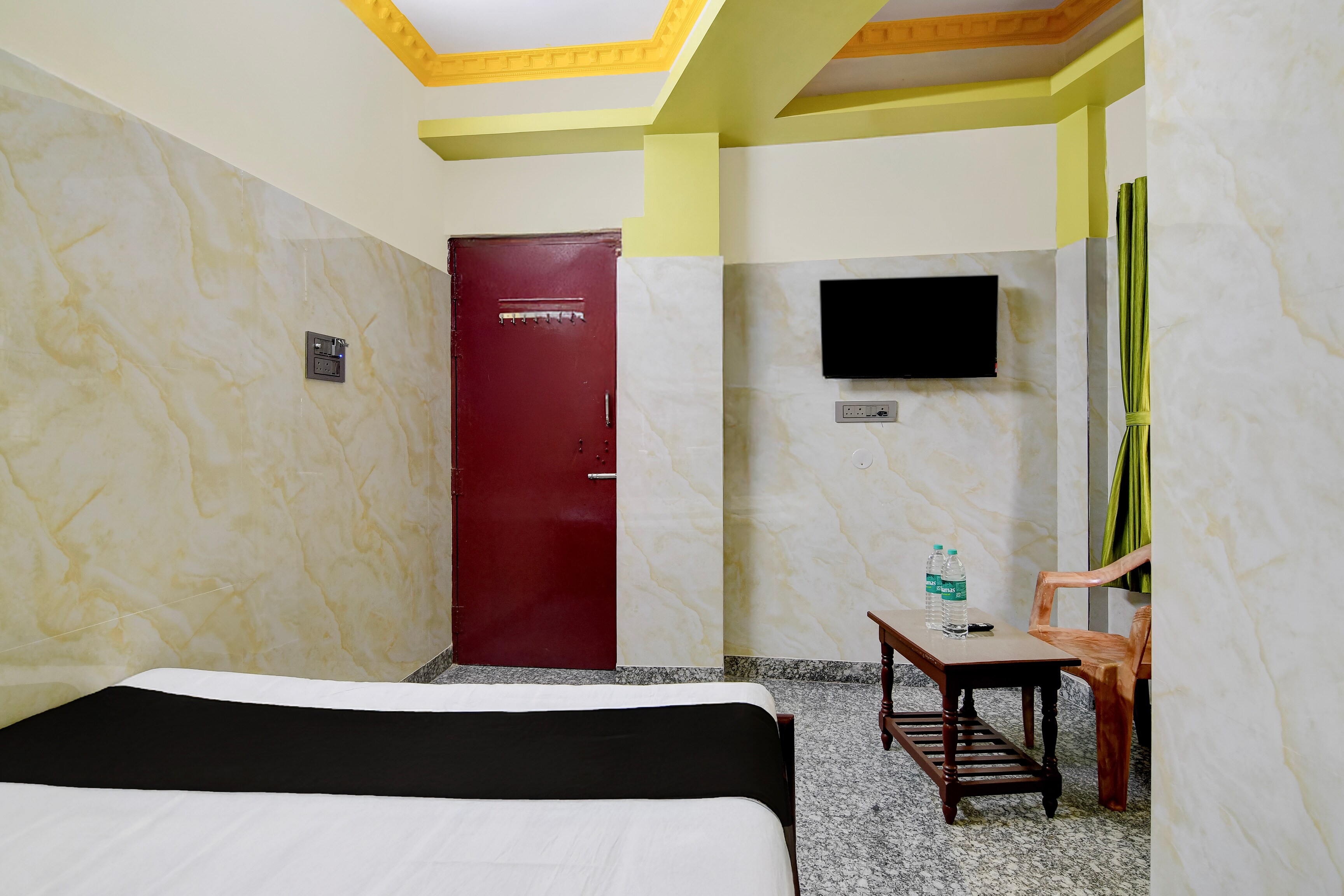 SPOT ON Motilal Inn - Tap to explore photos