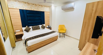 Hotel Diamond Villa & Banquet Room Type - Deluxe Room