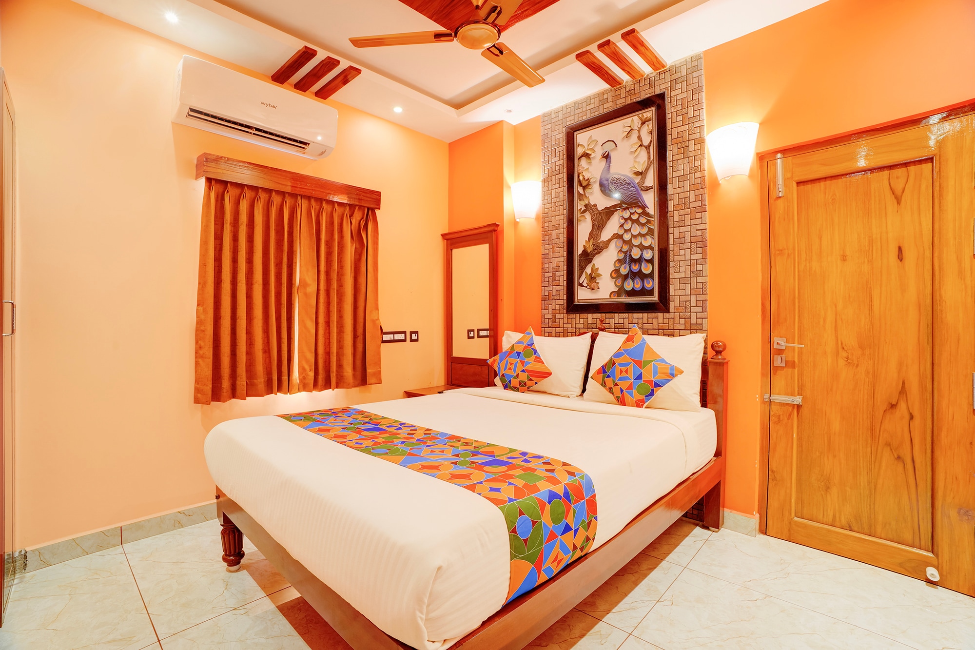 FabHotel Le Pondy - Tap to explore photos
