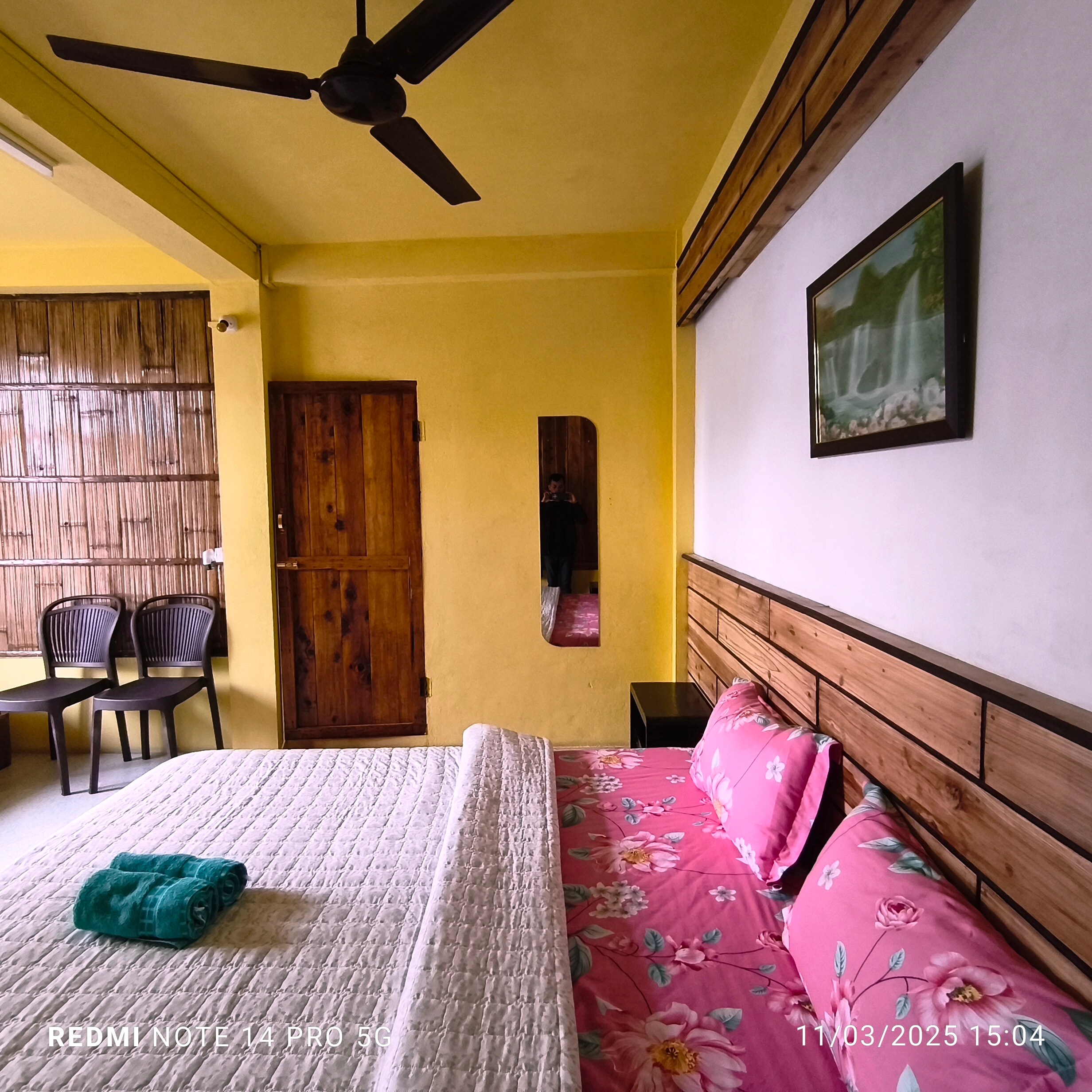 West Corner Homestay, Mawlynnong - Tap to explore photos