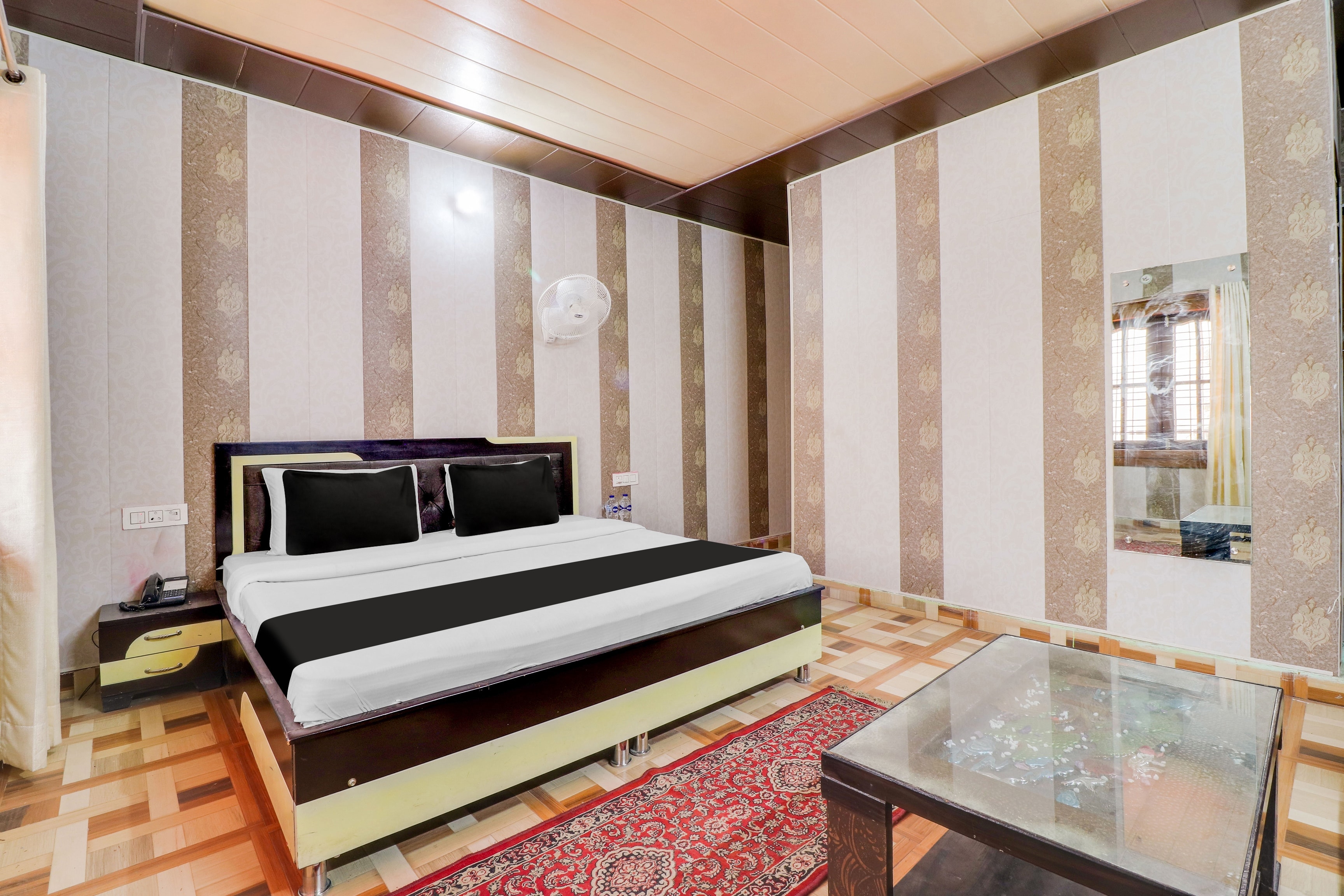 Hotel O Banglow Ki Kandi - Tap to explore photos