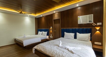 HOTEL JAIRAM SEA-LORD Room Type - King Bed Room with Sea View