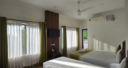 Hotel Shivaji Inn Room Type - Deluxe Triple AC room with balcony