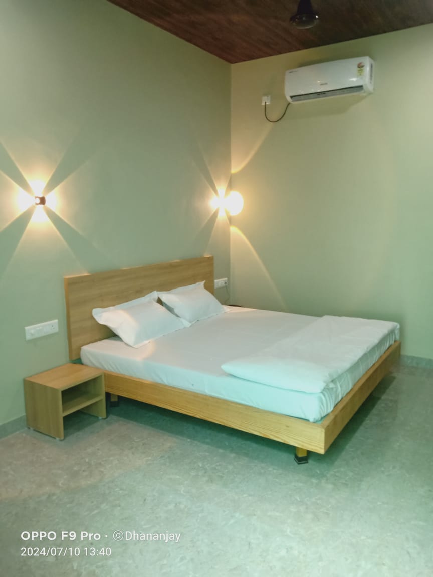 A-7pm Group - Tap to explore photos