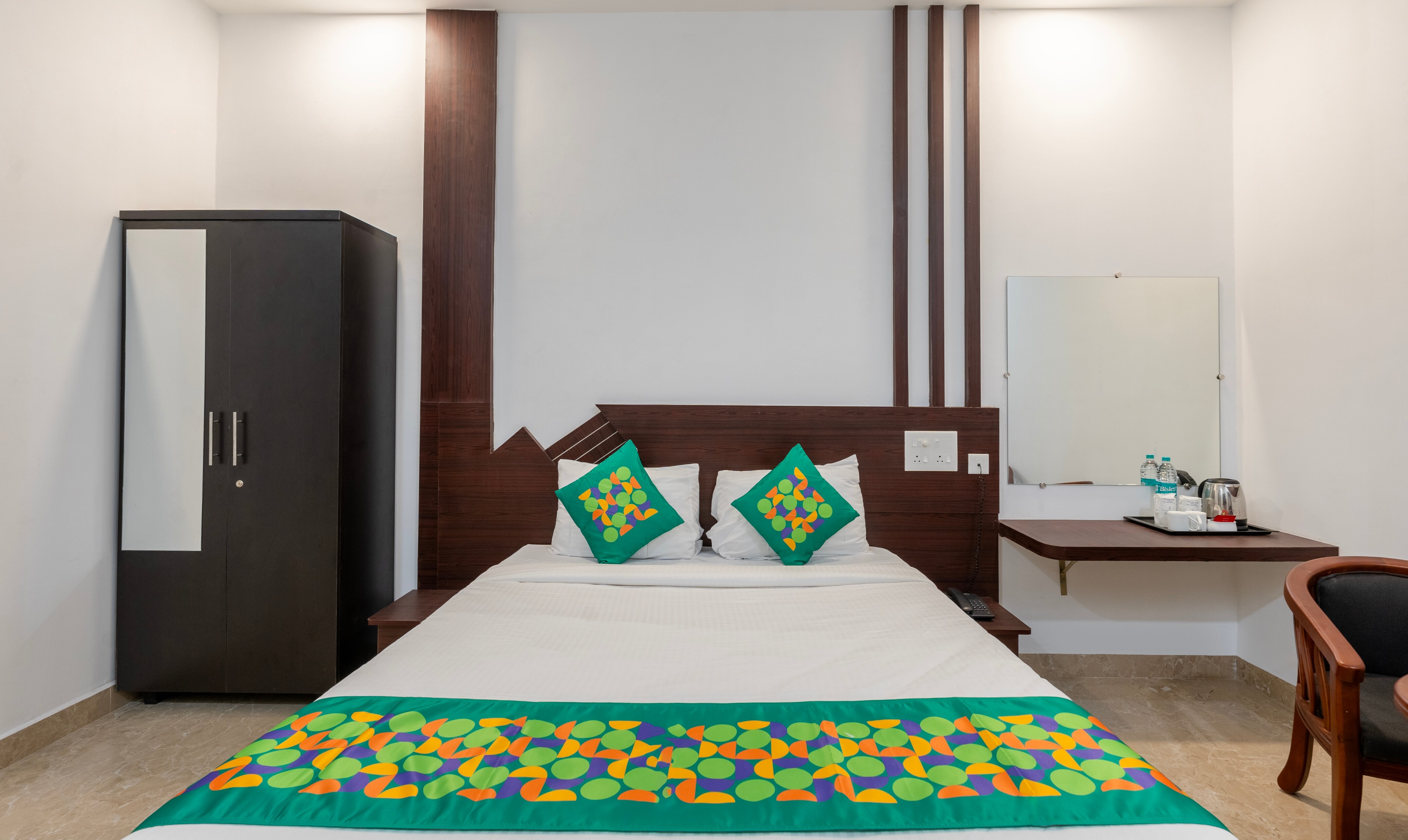 Treebo Royal Plaza, 700 Mts From Promenade Beach - Tap to explore photos