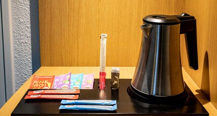 Novotel Beaune Room Type - Classic room, family - 1 double bed and 2 single sofa beds