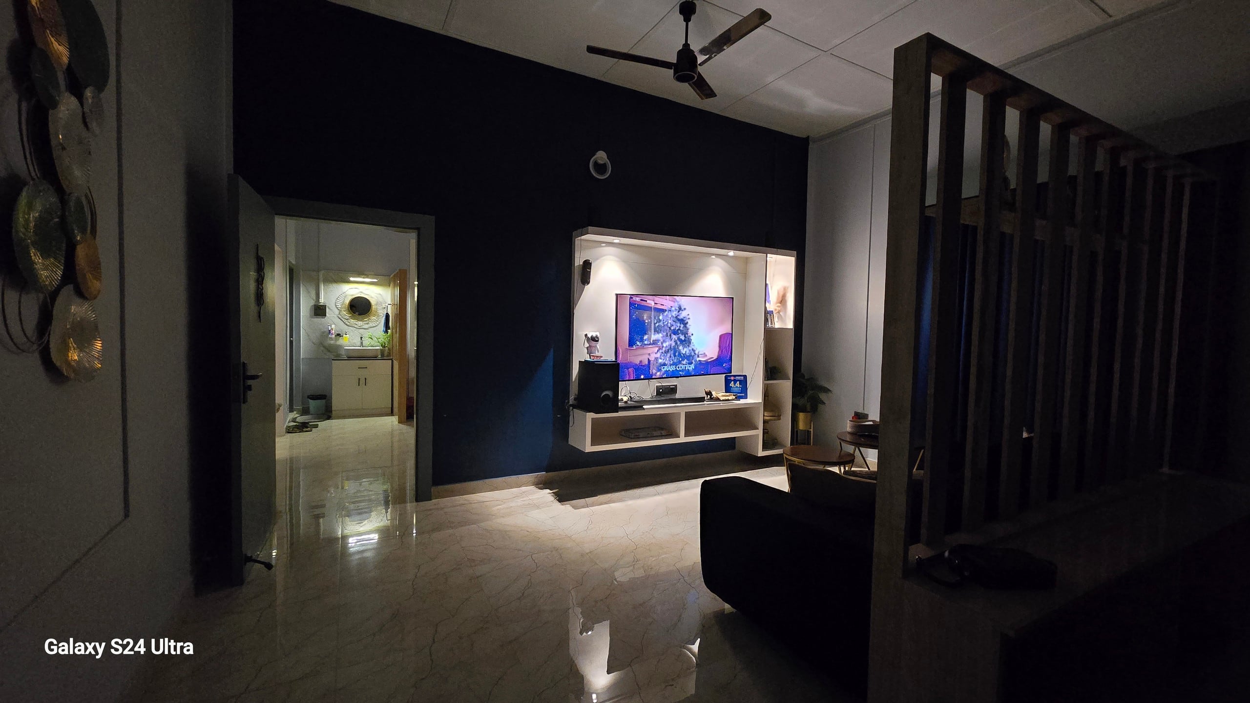 Solarium Suite Terrace Unit (premium) - Tap to explore photos