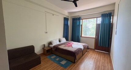 Peace &Pines Homstay Room Type - Bedroom 2
