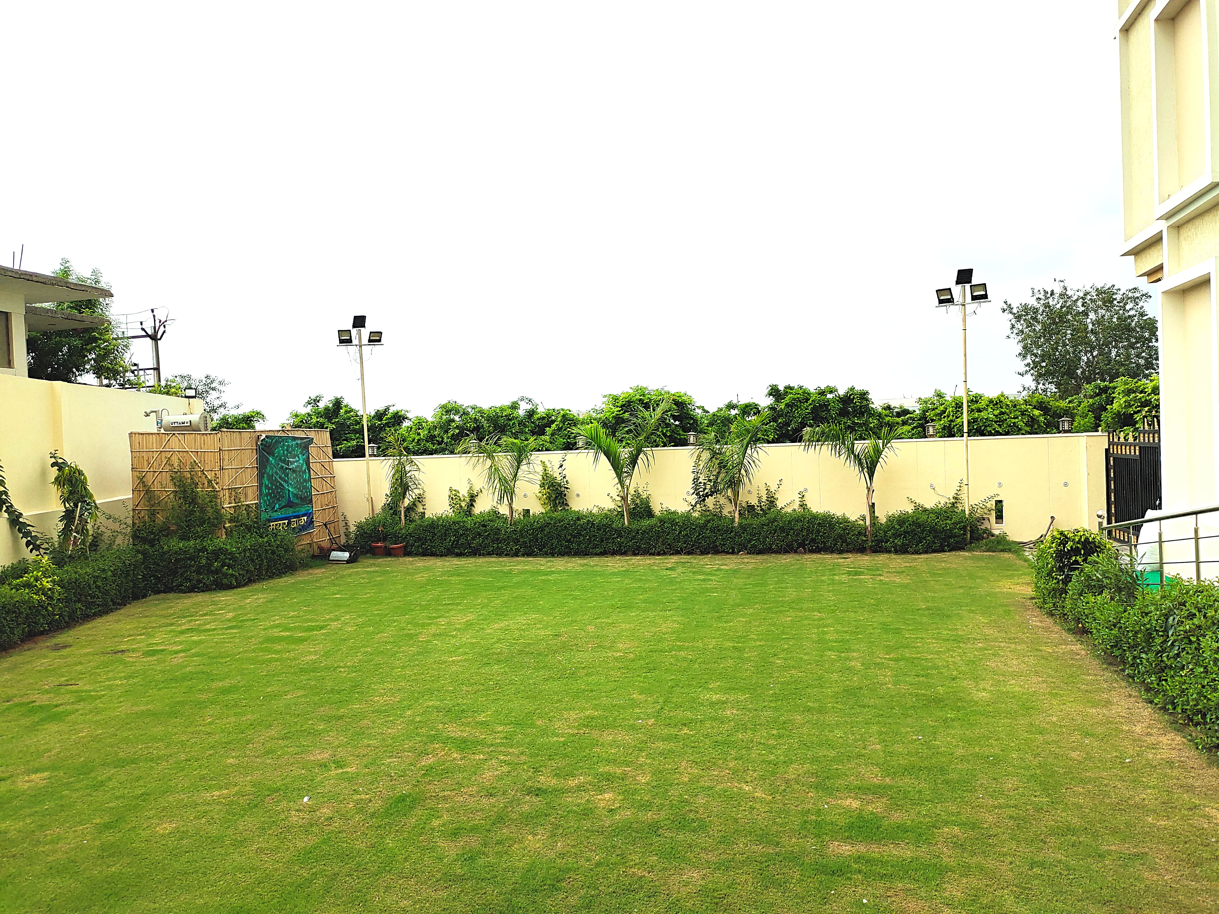 Hotel Siddharsh Heritage near Airport Terminal 1 - Tap to explore photos