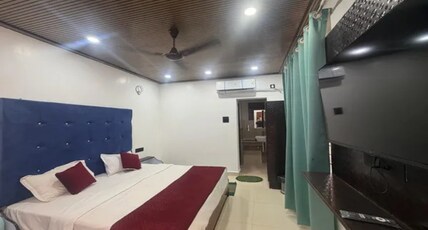 Via Royale Castle Beach Home Room Type - Deluxe Room
