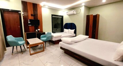 SHIVAM RESORT Room Type - Family Room Four Bed With Bathtub & Balcony Sea View
