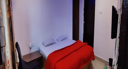 Hotel Hot Drop The Cafeteria, Pandri Main Road Room Type - AC Room