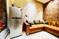 Studio Apartment in City Centre near Airport