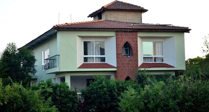 Dwarkadhish Palm Valley(Pure Veg),Mahabaleshwar Room Type - NON-AC 4 Bed Bungalow with Balcony Dwarkadhish Palm Valley(Pure Veg),Mahabaleshwar Room Type - NON-AC 4 Bed Bungalow with Balcony