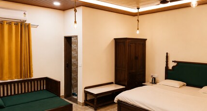 Royal Neelkanth Villa Room Type - Super deluxe room
