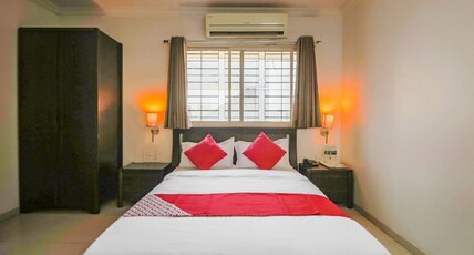 Mega Inn Room Type - Deluxe Non AC Room - King Bed