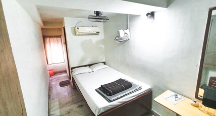 GEORGIAN INN near Esplanade Room Type - BUDGET DOUBLE ACCOMODATION NON AC