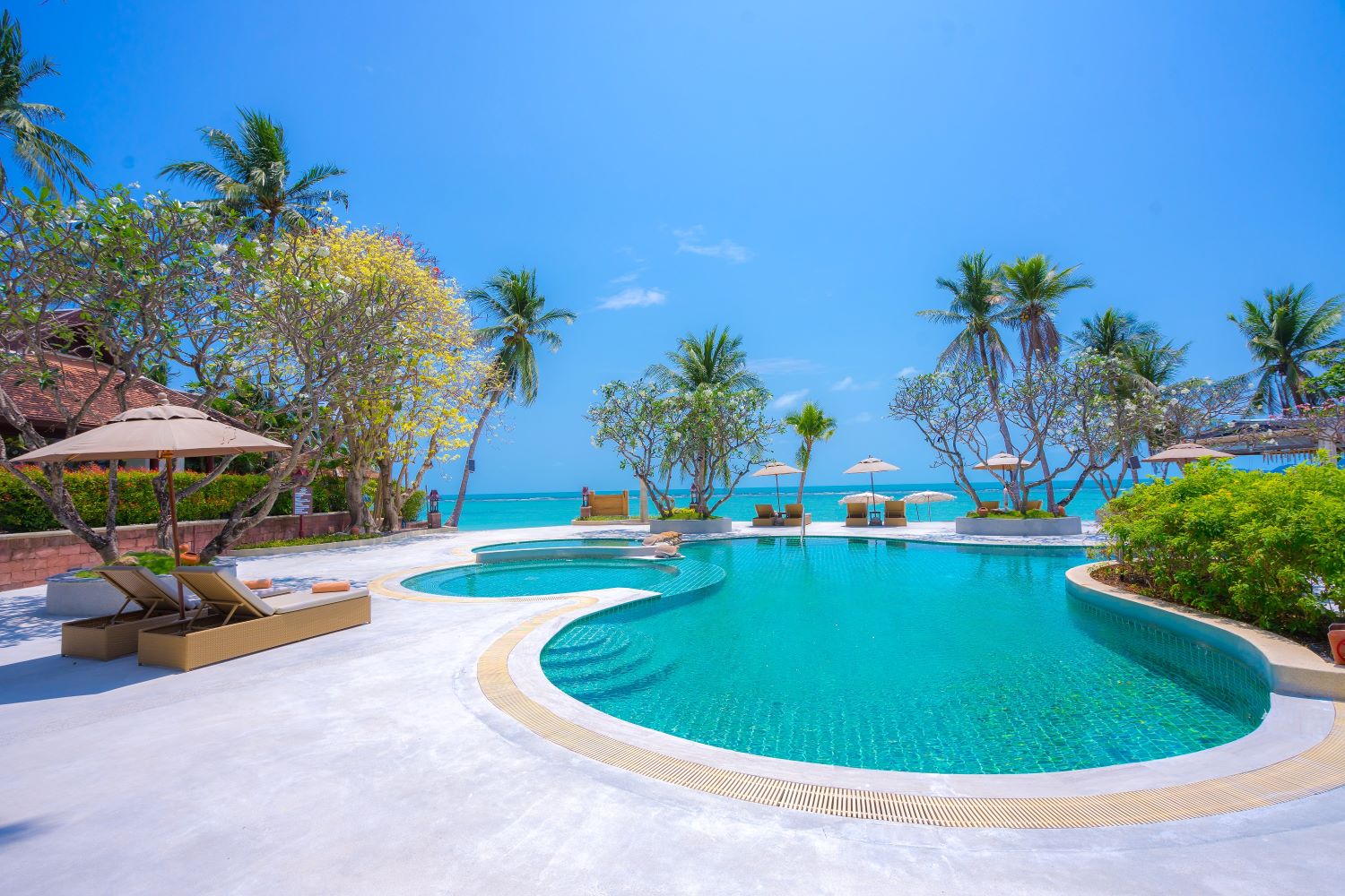 Chaweng Regent Beach Resort - Tap to explore photos