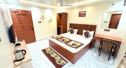 Travelling Troopers Homestay Room Type - Super Deluxe Room