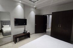 Velvet Villa