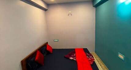 Maruti Guest House Room Type - Non Ac Room