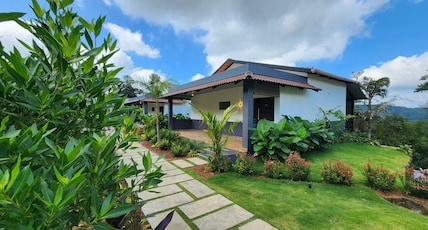 Hong Sau Resort Room Type - Luxury Villa with Jacuzzi