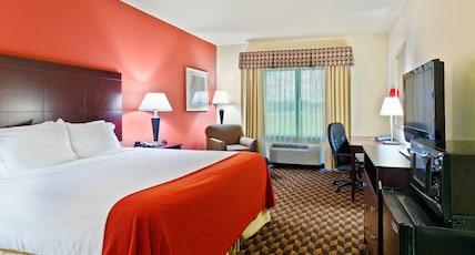 Holiday Inn Express Hotel & Suites Malvern Room Type - 1 King Bed Standard