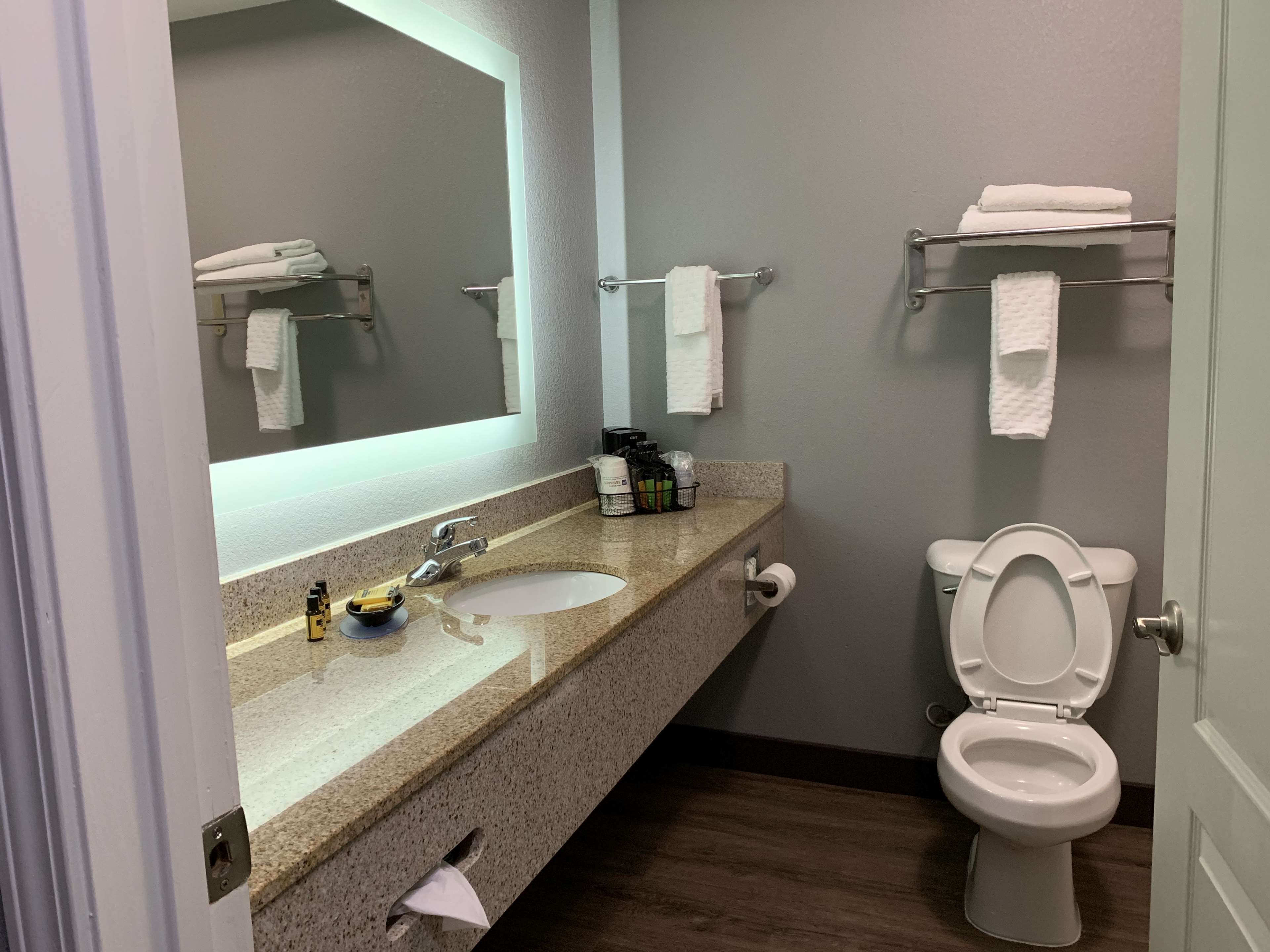 Best Western Plus Olive Branch Hotel & Suites - Tap to explore photos
