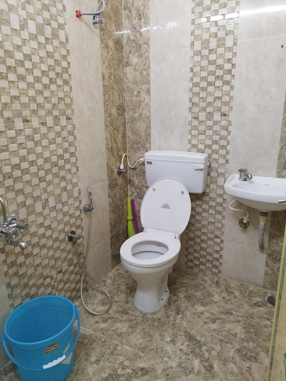 Explore Inn Rooms - Tap to explore photos