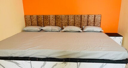 Advik palace Room Type - Super Deluxe
