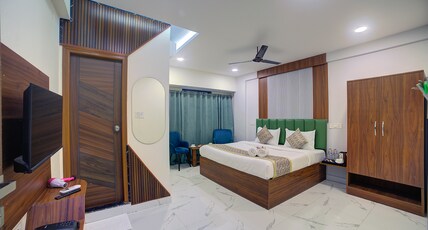 Hotel Leon Transit Room Type - Deluxe King Room