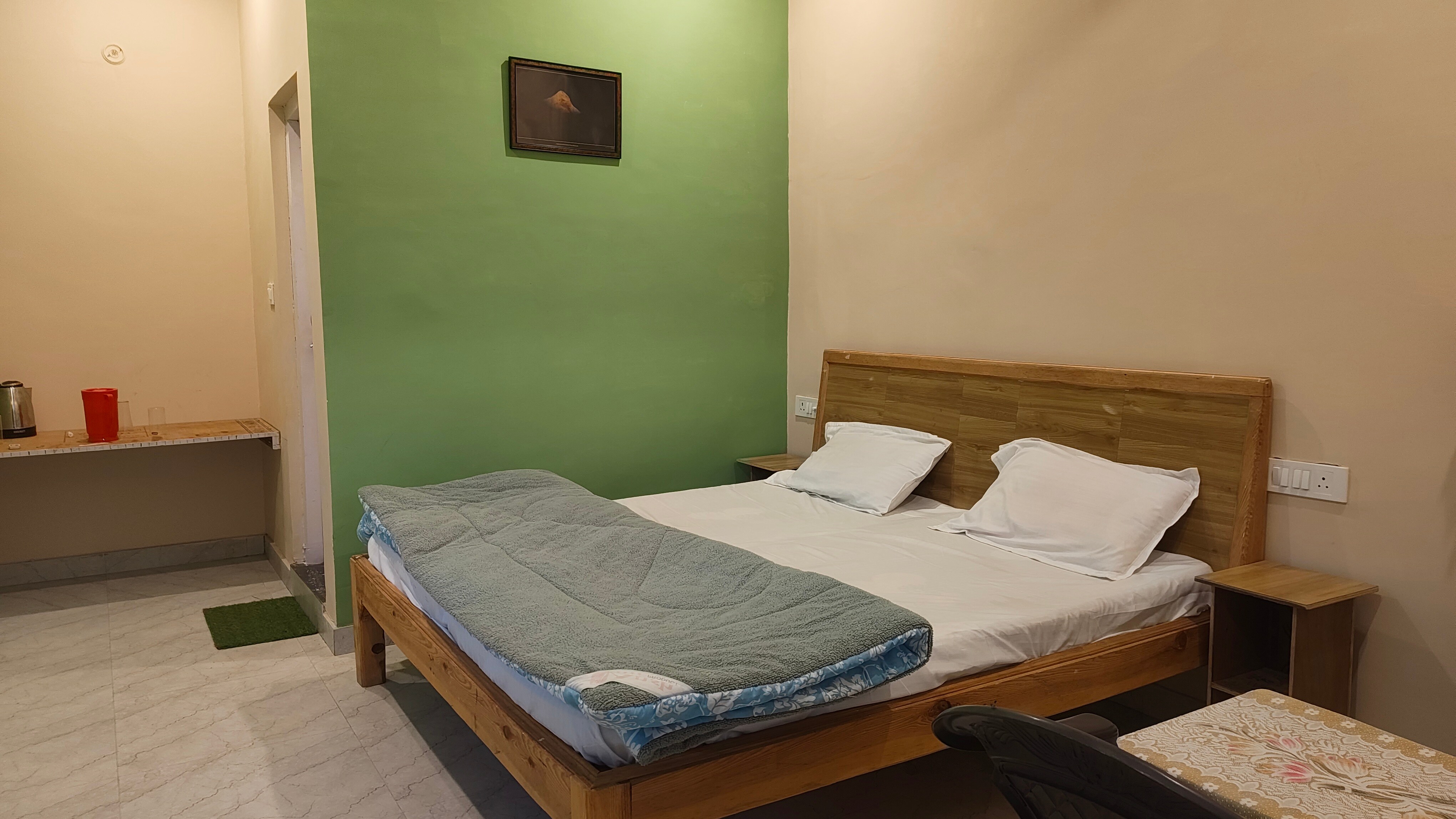 Oo Eja Home Stay - Tap to explore photos