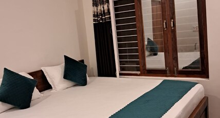 The Tree Lounge Near Lake | Hill View Room Type - 2 Rooms Family room