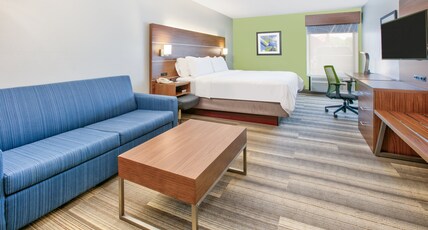 Holiday Inn Express HOPE Room Type - 1 King Bed Standard Extra Floor Space