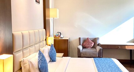 AMBASSADOR HOTEL Room Type - Premium Room