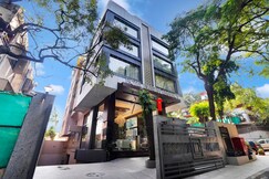 Hotel Everest Regency
