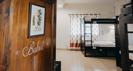 Horn Ok Please Hostel Jaipur | Rooms & Dorms Room Type - 6 Bed Female Dorm Ensuite