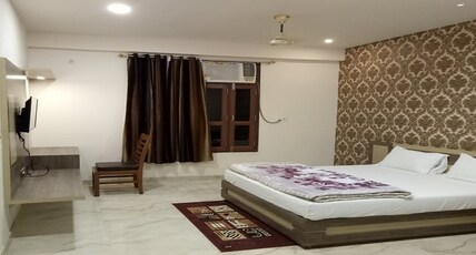 AADITYA INN Room Type - PREMIUM (AC)