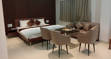 Hotel Om Sai Lodging and Boarding Room Type - Premium Room - King Size Bed