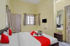 R S Homestay Near Medica & R N Tagore Hospital