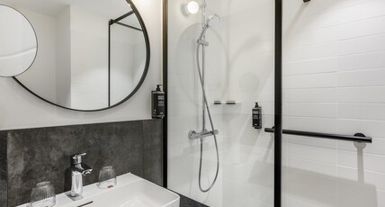 ibis Budapest Stadium Room Type - Premium Room with 1 double bed and sofa bed ibis Budapest Stadium Room Type - Premium Room with 1 double bed and sofa bed