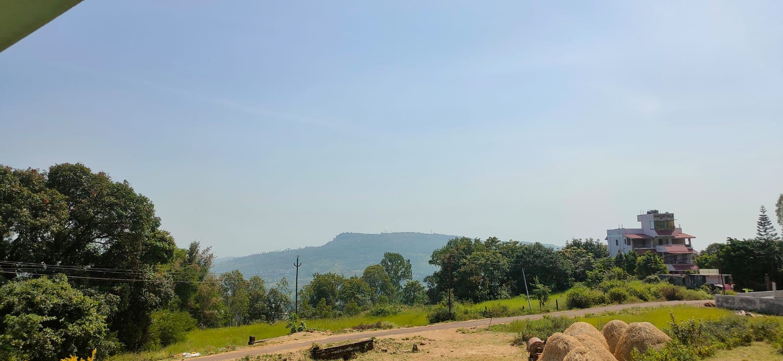 Dream Valli - Tap to explore photos