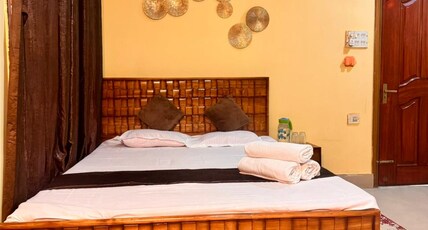 JUBILANT STAY Room Type - Queen Room